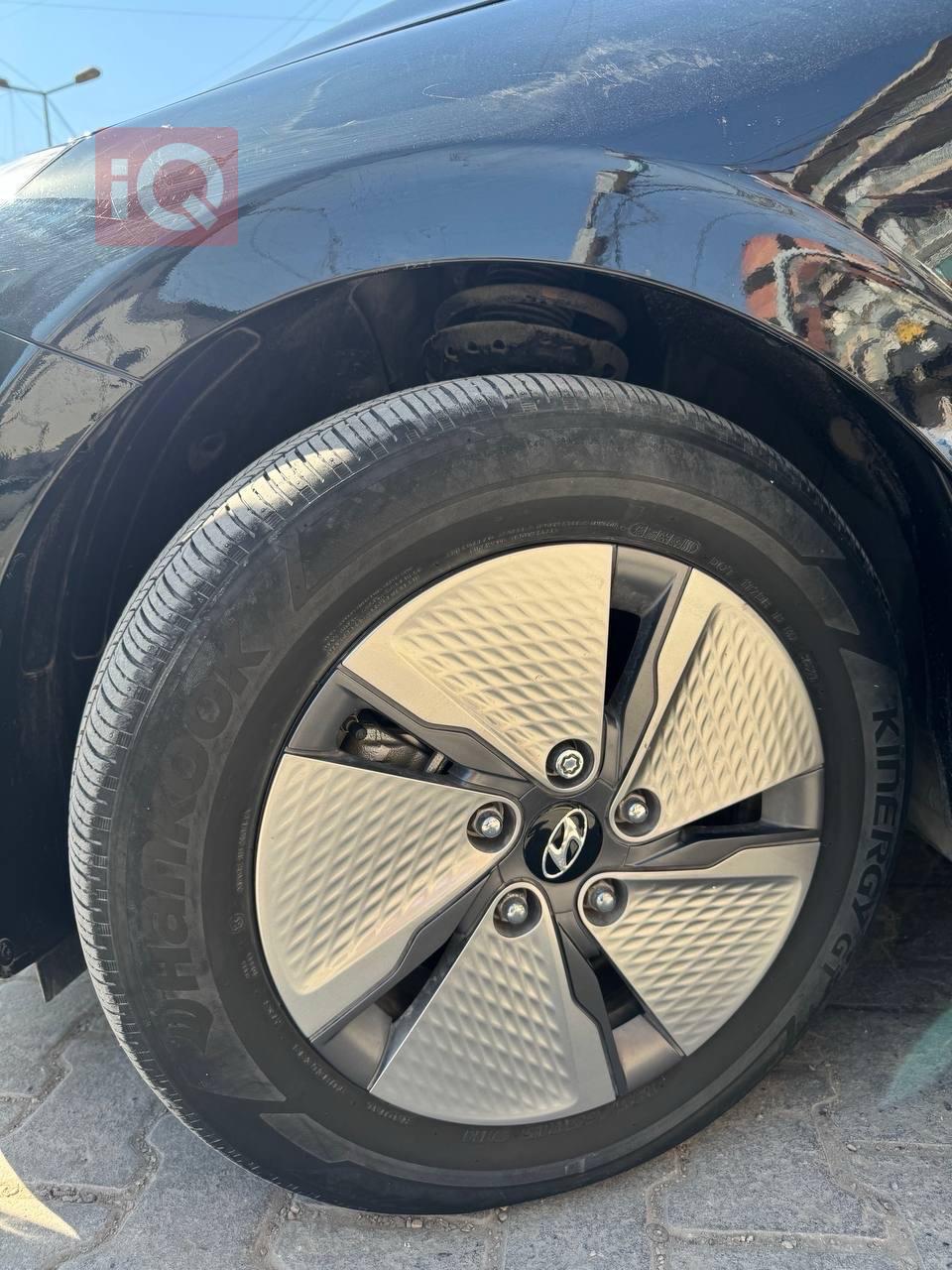 هیوندای ئایۆنیک